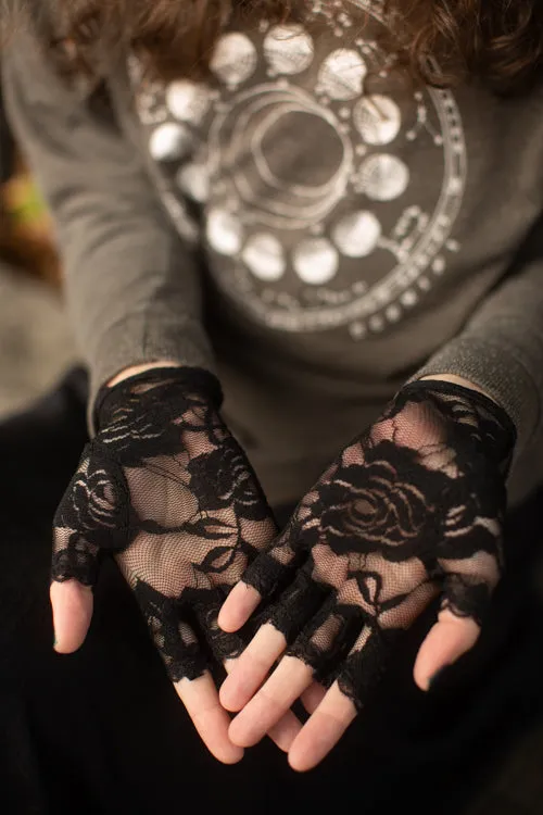 Lace Keyhole Fingerless Gloves