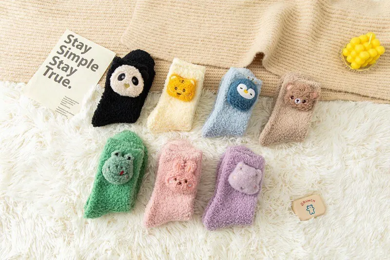 Miss June’s | Women’s | 1 pair | Floor socks | Cute | Fuzzy | Home wear | Warm | Soft | Gift Idea | Casual | Cozy| Animals| Sleep | Winter