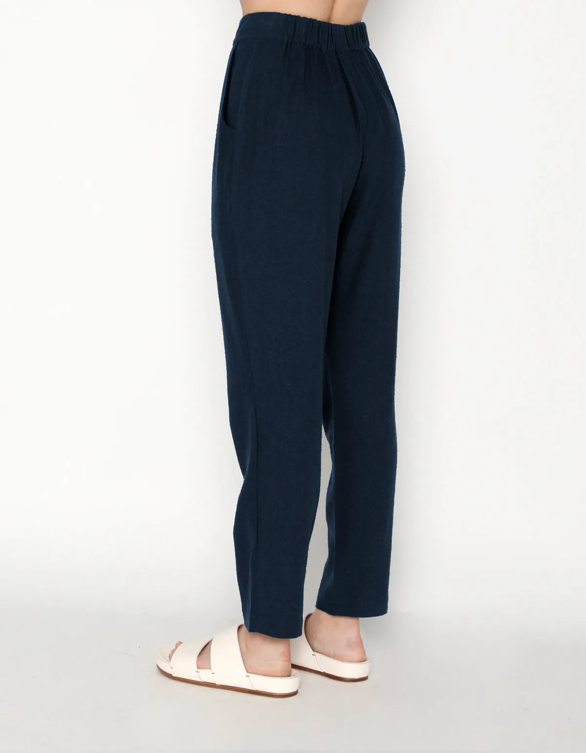 SIGNATURE RELAXED RAW SILK TROUSER