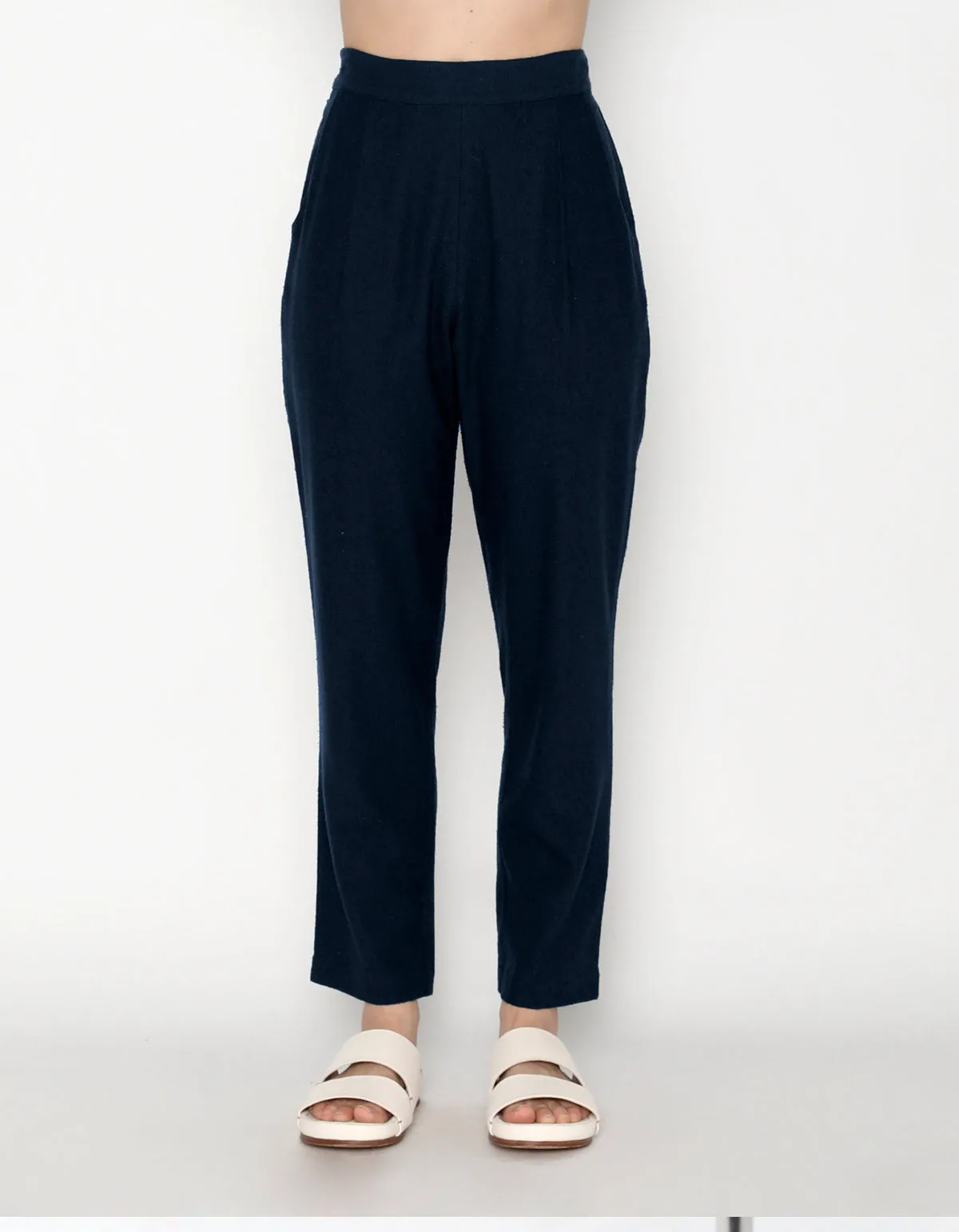 SIGNATURE RELAXED RAW SILK TROUSER